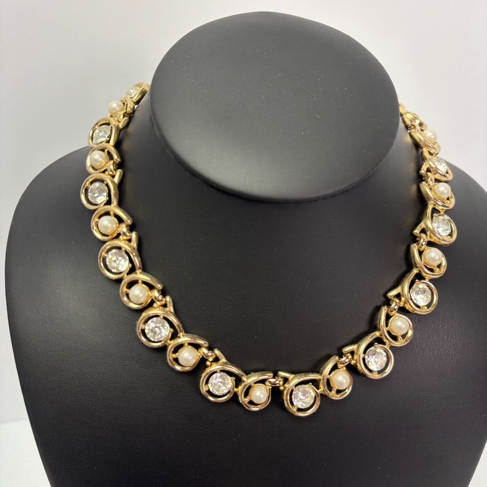 Trifari Set Gold Tone Faux Pearl Rhinestone Necklace Bracelet Vintage Costume - Picture 3 of 9